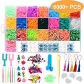 2021 Updated: 6000+ Loombandjes Starterspakket en Extra Veel Tools + Glow in the Dark Looms - Extra Stevig Verstelbaar Loombord - Loom Haaknaald - Loom Bedels en Kralen - 6 Weefhaken en S-Clips