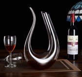 T&J Essentials - Decanteer karaf wijn - Wijnkaraf - 1.5L - Luxe karaf - Incl. 600 Schoonmaakparels - Incl. Schoonmaakborstel - Decanter - Decanteer karaf - Wijnkaraf - Wijn decanteerder - Wijn accessoires - U-vorm - Kristal glas - Vaderdag - Cadeau