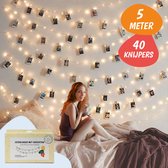 Fotoslinger Met Verlichting - Fairy Lights - Lichtsnoer Met Knijpers - Kamer Decoratie Tieners - Valentijnsdag Versiering Cadeau - Fotohouder met Knijper - Foto Lichtslinger - Kerstverlichting Led - Lampjes Slinger Moederdag - 5 Meter - 40 knijpers