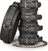 Fetish set met halsband, enkelboeien en handboeien