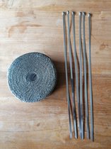 Uitlaatwrap titanium/goud 10 meter lang x 25 mm breed inclusief 6 rvs t-raps voor bevestiging