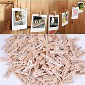 Kleine houten mini knijpers - 50 STUKS - Knijpertjes - Fotoknijpers - Geboorte wasknijpers - 2.5 CM - Kaartknijpers - Foto knijpers - Knijper om foto's aan op te hangen - Fotohouder - Knijpers - Wasknijpers - Kerstkaart hangers - Polaroid - Decoratie