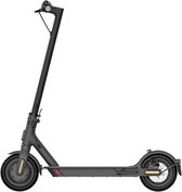 Xiaomi - Mi Electric Scooter Essential - Opvouwbare Elektrische Step - 250w Motor - 20km/h Top Snelheid - 20km Bereik  -  8.5" Luchtgevulde Banden