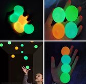 STICKY BALLS - GLOW IN THE DARK - TIKTOK TREND 2021 - 4 STUKS GROENE BALLS - STRESSBAL - MUSTHAVE - FIDGET TOYS