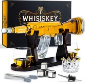 Whisiskey Whiskey Karaf - AK-47  - Luxe Whisky Karaf Set - 1 L - Decanteer Karaf - Whiskey Set - Incl. 4 RVS Whiskey Stones, Schenktuit & 2 Whiskey Glazen - Peaky Blinders - Cadeau voor Man & Vrouw - Sinterklaas Cadeautjes