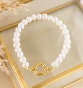 KAYA Sieraden | Parelarmband met Groot Slotje | Stainless Steel | Goud