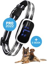 Vulpes Pets® Anti Blafband Pro met LED halsband - Opvoedingshalsband Zonder Schok en Diervriendelijk - voor Kleine en Grote Honden - Waterdicht, Oplaadbaar en Verlichting - Vibratie en Audio - Incl. E-Book